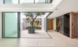 Moderna casa de lujo lista para entrar a vivir en venta en Nueva Andalucía, Marbella 786029 