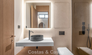 Moderna casa de lujo lista para entrar a vivir en venta en Nueva Andalucía, Marbella 786033 