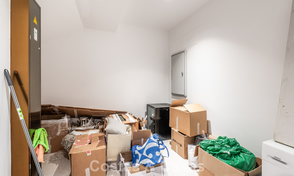 Moderna casa de lujo lista para entrar a vivir en venta en Nueva Andalucía, Marbella 786034