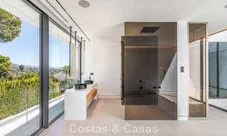 Moderna casa de lujo lista para entrar a vivir en venta en Nueva Andalucía, Marbella 786036 