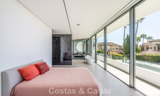 Moderna casa de lujo lista para entrar a vivir en venta en Nueva Andalucía, Marbella 786040 