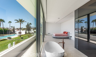 Moderna casa de lujo lista para entrar a vivir en venta en Nueva Andalucía, Marbella 786043 