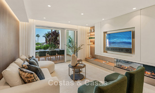 Apartamento de lujo en primera línea de playa, listo para entrar a vivir, en la Nueva Milla de Oro, entre Marbella y Estepona 785955 