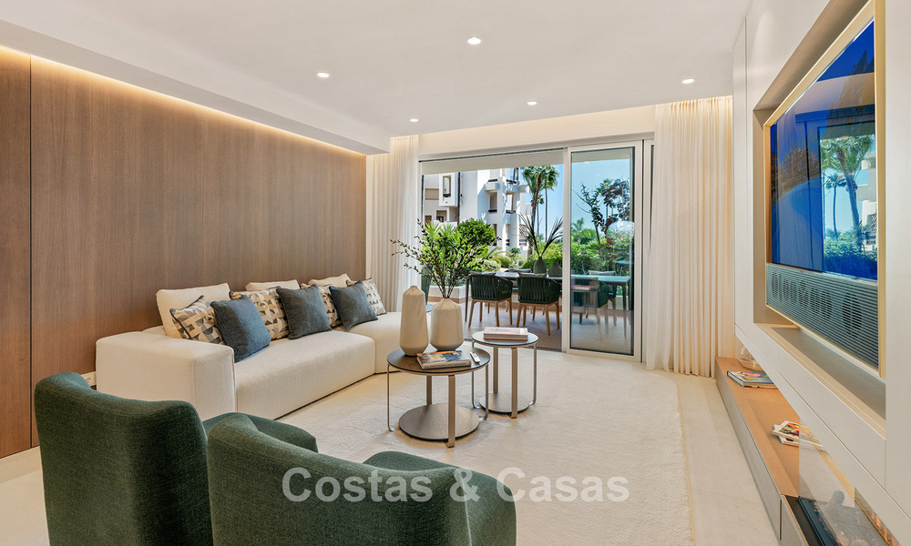 Apartamento de lujo en primera línea de playa, listo para entrar a vivir, en la Nueva Milla de Oro, entre Marbella y Estepona 785961
