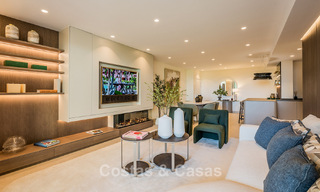 Apartamento de lujo en primera línea de playa, listo para entrar a vivir, en la Nueva Milla de Oro, entre Marbella y Estepona 785967 
