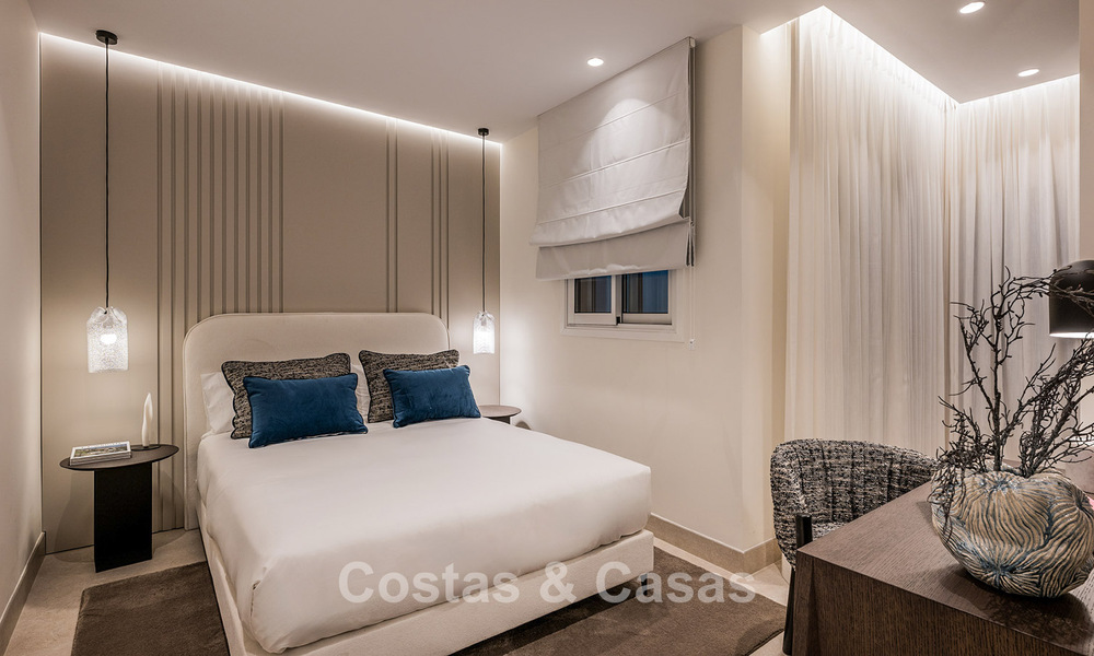 Apartamento de lujo en primera línea de playa, listo para entrar a vivir, en la Nueva Milla de Oro, entre Marbella y Estepona 785968