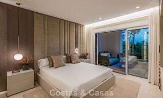 Apartamento de lujo en primera línea de playa, listo para entrar a vivir, en la Nueva Milla de Oro, entre Marbella y Estepona 785976 