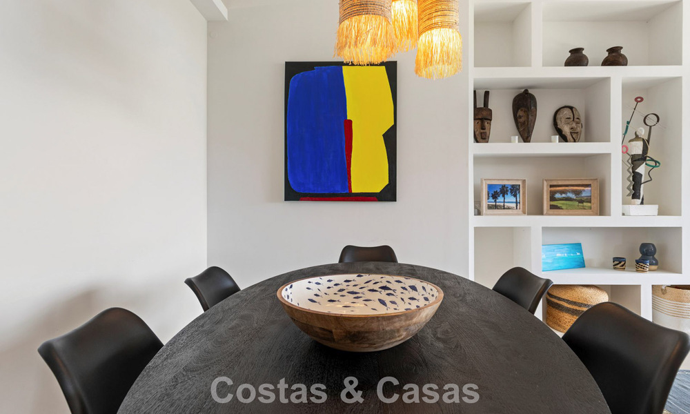 Apartamento en planta baja, con un amplio jardín privado, en venta en un resort de golf en Marbella - Benahavís 785893