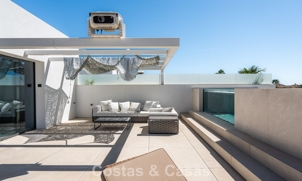 Vivienda lista para entrar a vivir con un diseño moderno, situada a la periferia de Nueva Andalucía y la Milla de Oro de Marbella 786003