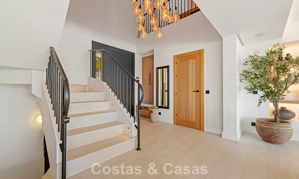 Villa de lujo en venta en una codiciada zona residencial en el corazón de Nueva Andalucía, Marbella 790389
