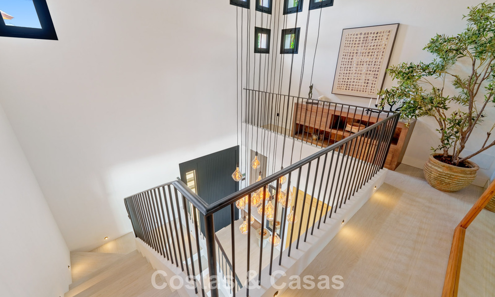 Villa de lujo en venta en una codiciada zona residencial en el corazón de Nueva Andalucía, Marbella 790390