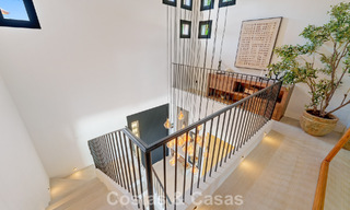 Villa de lujo en venta en una codiciada zona residencial en el corazón de Nueva Andalucía, Marbella 790390 