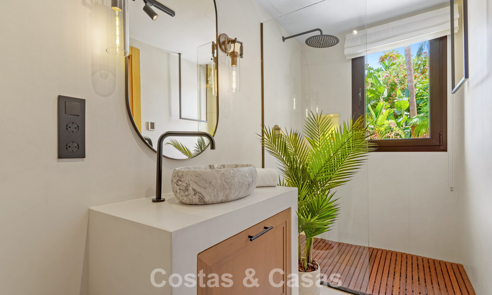 Villa de lujo en venta en una codiciada zona residencial en el corazón de Nueva Andalucía, Marbella 790395