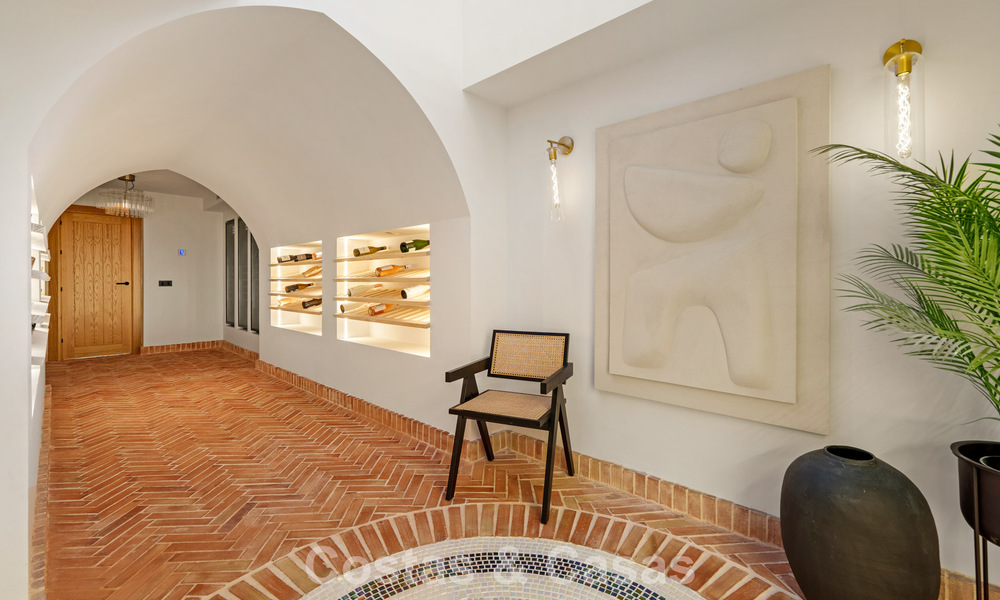 Villa de lujo en venta en una codiciada zona residencial en el corazón de Nueva Andalucía, Marbella 790412