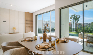 Villa nueva lista para entrar a vivir, con arquitectura contemporánea, en venta a un paso de la playa en Estepona 786262 