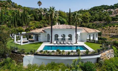 Villa boutique en venta, rodeada de exuberante vegetación en el exclusivo resort de La Zagaleta en Marbella - Benahavís 786177