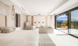 Espaciosa villa con vistas al mar y alojamiento de invitados independiente en venta en El Madroñal en Benahavís, Marbella 786424 