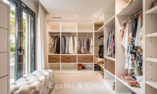 Espaciosa villa con vistas al mar y alojamiento de invitados independiente en venta en El Madroñal en Benahavís, Marbella 786431 