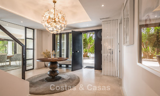 Espaciosa villa con vistas al mar y alojamiento de invitados independiente en venta en El Madroñal en Benahavís, Marbella 786440 