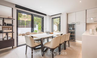 Espaciosa villa con vistas al mar y alojamiento de invitados independiente en venta en El Madroñal en Benahavís, Marbella 786442 