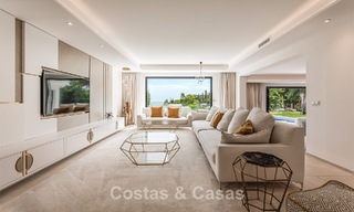 Espaciosa villa con vistas al mar y alojamiento de invitados independiente en venta en El Madroñal en Benahavís, Marbella 786456 