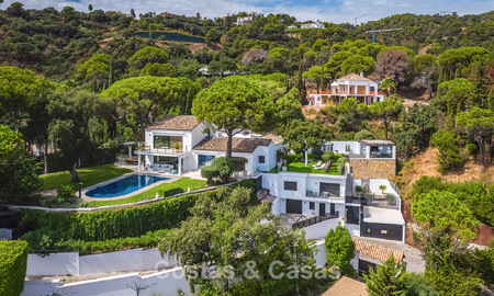 Espaciosa villa con vistas al mar y alojamiento de invitados independiente en venta en El Madroñal en Benahavís, Marbella 786464