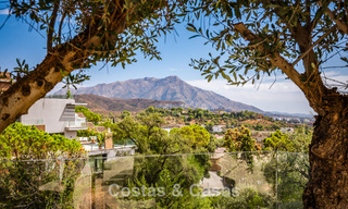 Espaciosa villa con vistas al mar y alojamiento de invitados independiente en venta en El Madroñal en Benahavís, Marbella 786476 