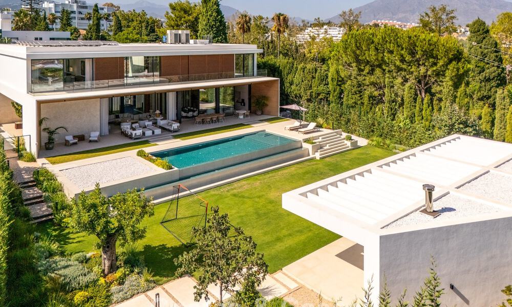 Sofisticada villa de lujo en venta cerca de servicios en Guadalmina y San Pedro, Marbella 786540