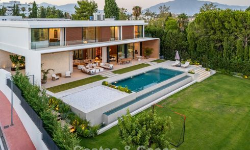 Sofisticada villa de lujo en venta cerca de servicios en Guadalmina y San Pedro, Marbella 786541