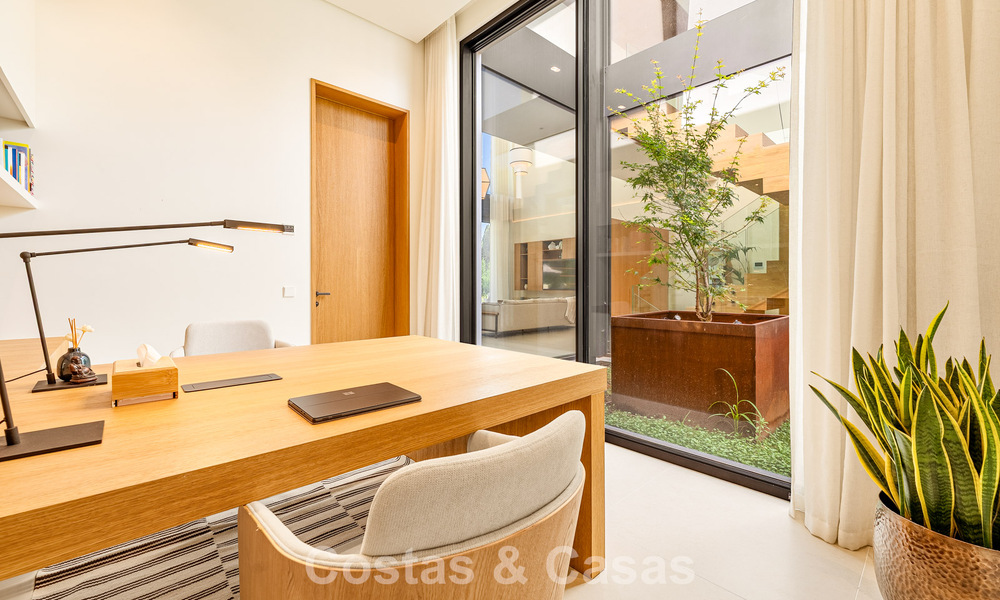 Sofisticada villa de lujo en venta cerca de servicios en Guadalmina y San Pedro, Marbella 786547