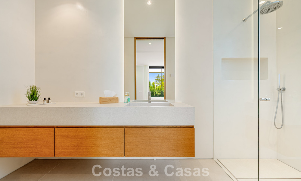 Sofisticada villa de lujo en venta cerca de servicios en Guadalmina y San Pedro, Marbella 786552