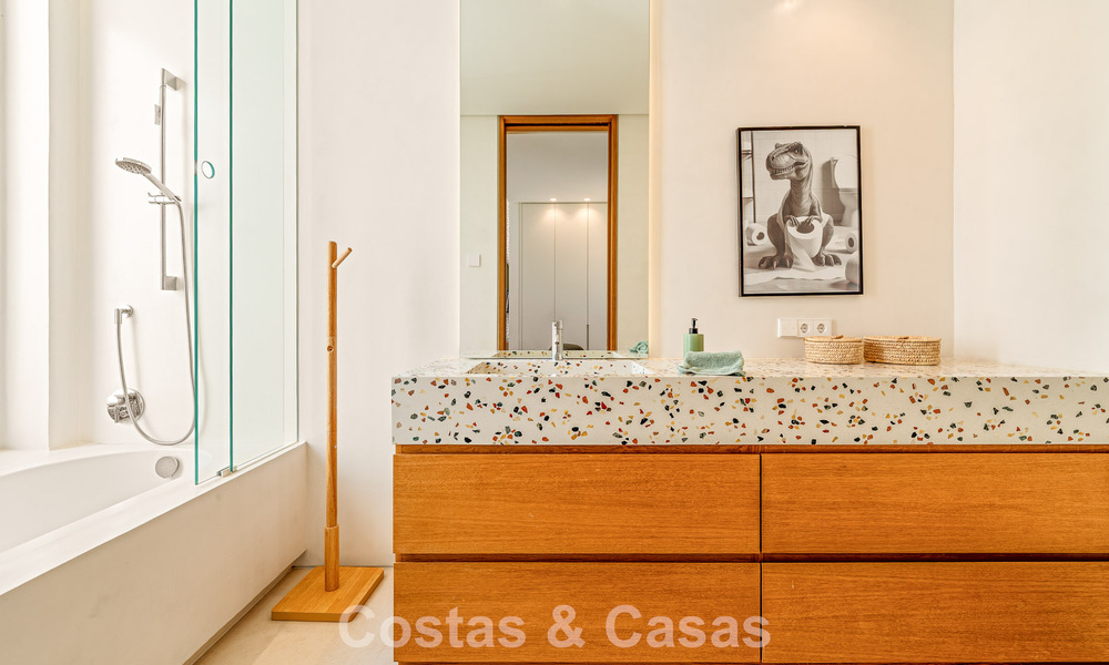 Sofisticada villa de lujo en venta cerca de servicios en Guadalmina y San Pedro, Marbella 786557