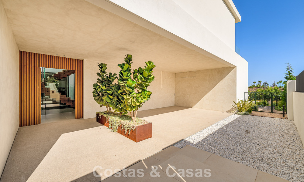 Sofisticada villa de lujo en venta cerca de servicios en Guadalmina y San Pedro, Marbella 786585