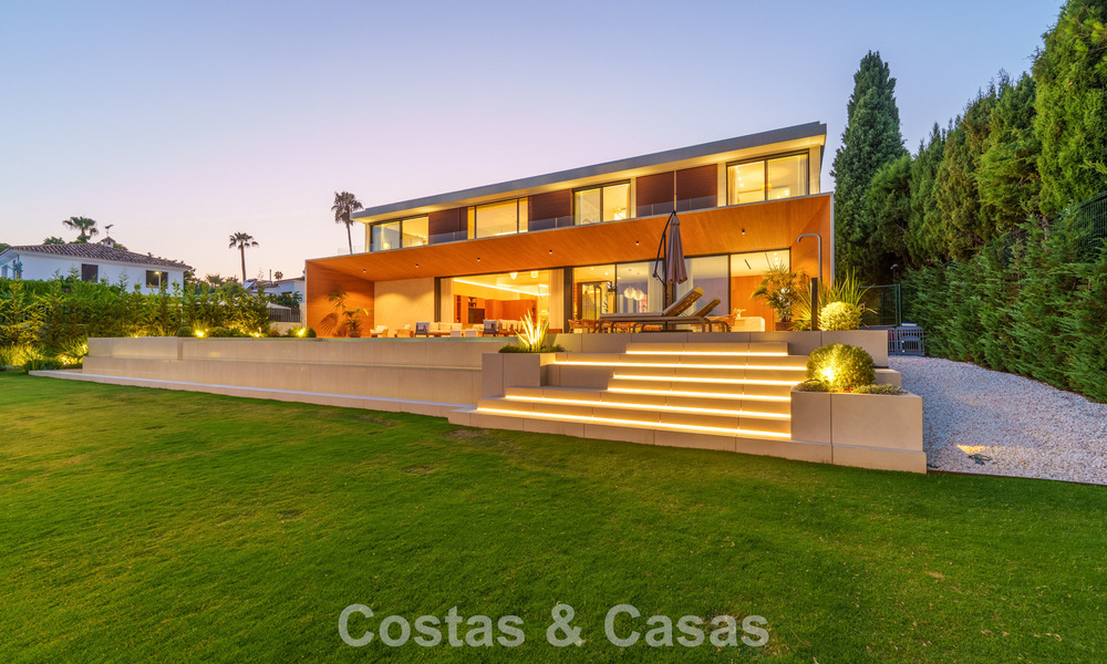 Sofisticada villa de lujo en venta cerca de servicios en Guadalmina y San Pedro, Marbella 786596