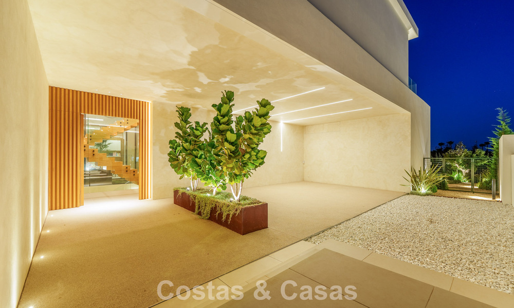 Sofisticada villa de lujo en venta cerca de servicios en Guadalmina y San Pedro, Marbella 786601