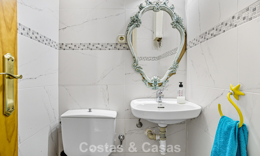 Casa única y espaciosa de una sola planta con muchas posibilidades, ubicada en el centro de Marbella 786514