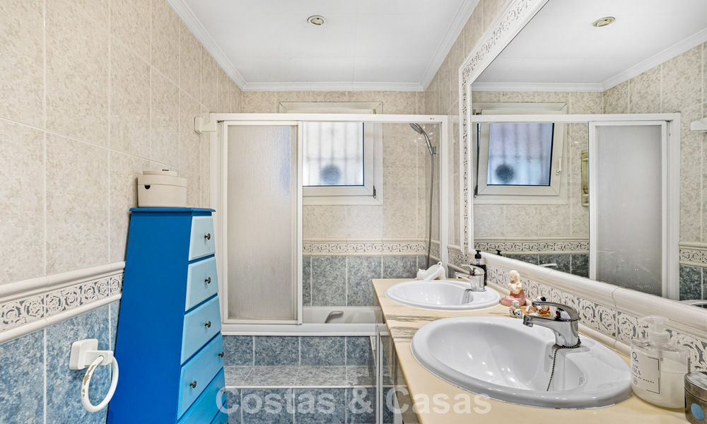 Casa única y espaciosa de una sola planta con muchas posibilidades, ubicada en el centro de Marbella 786516