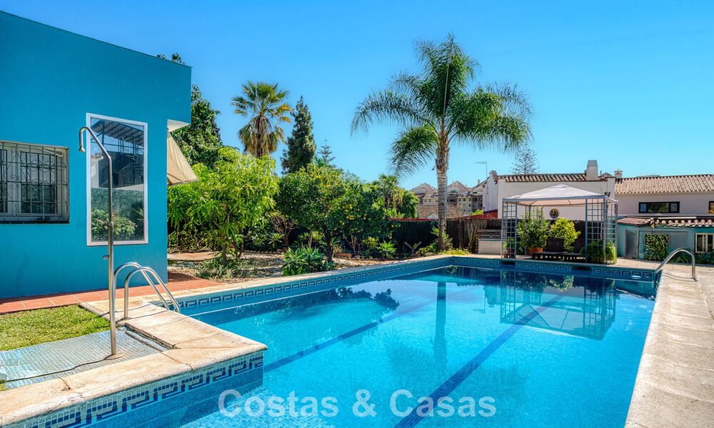 Casa única y espaciosa de una sola planta con muchas posibilidades, ubicada en el centro de Marbella 786523