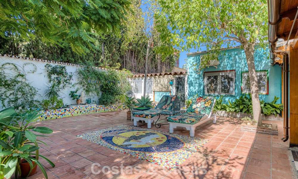 Casa única y espaciosa de una sola planta con muchas posibilidades, ubicada en el centro de Marbella 786524