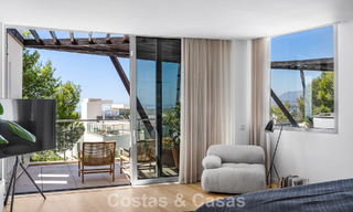 Lujosa casa modernista con piscina privada, lista para entrar a vivir, en venta en Sierra Blanca, en la Milla de Oro de Marbella 786652 