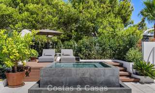 Lujosa casa modernista con piscina privada, lista para entrar a vivir, en venta en Sierra Blanca, en la Milla de Oro de Marbella 786654 