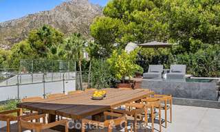Lujosa casa modernista con piscina privada, lista para entrar a vivir, en venta en Sierra Blanca, en la Milla de Oro de Marbella 786655 
