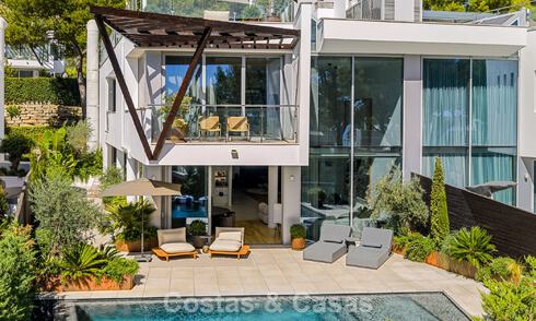 Lujosa casa modernista con piscina privada, lista para entrar a vivir, en venta en Sierra Blanca, en la Milla de Oro de Marbella 786664