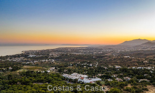 Lujosa casa modernista con piscina privada, lista para entrar a vivir, en venta en Sierra Blanca, en la Milla de Oro de Marbella 786666 