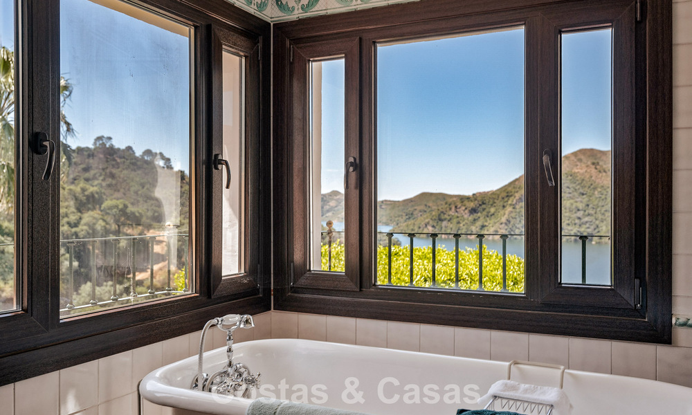 Finca tradicional española en venta en un entorno verde junto al lago de Istán, cerca de Marbella, Costa del Sol 786609