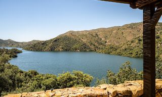 Finca tradicional española en venta en un entorno verde junto al lago de Istán, cerca de Marbella, Costa del Sol 786635 