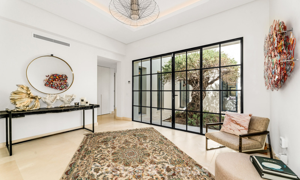 Villa modernista de lujo de una sola planta en venta a pocos pasos de la playa al este del centro de Marbella 786774