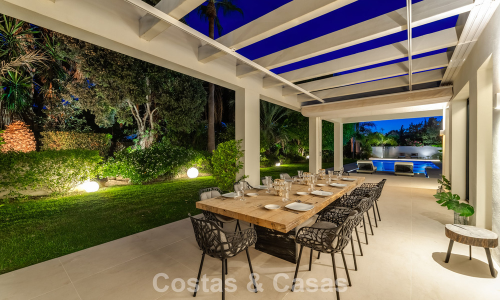 Villa modernista de lujo de una sola planta en venta a pocos pasos de la playa al este del centro de Marbella 786778