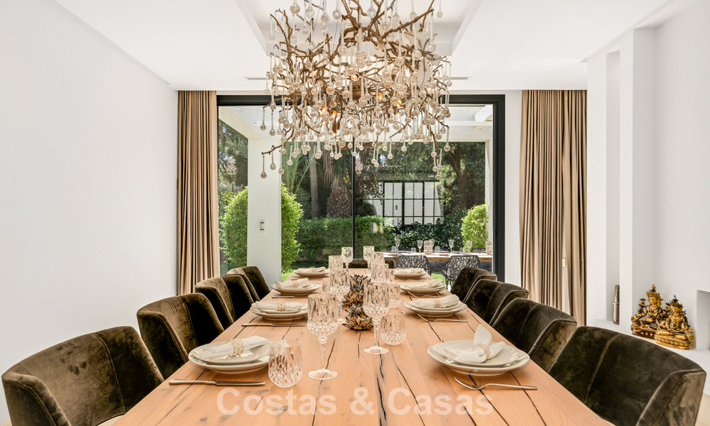 Villa modernista de lujo de una sola planta en venta a pocos pasos de la playa al este del centro de Marbella 786781