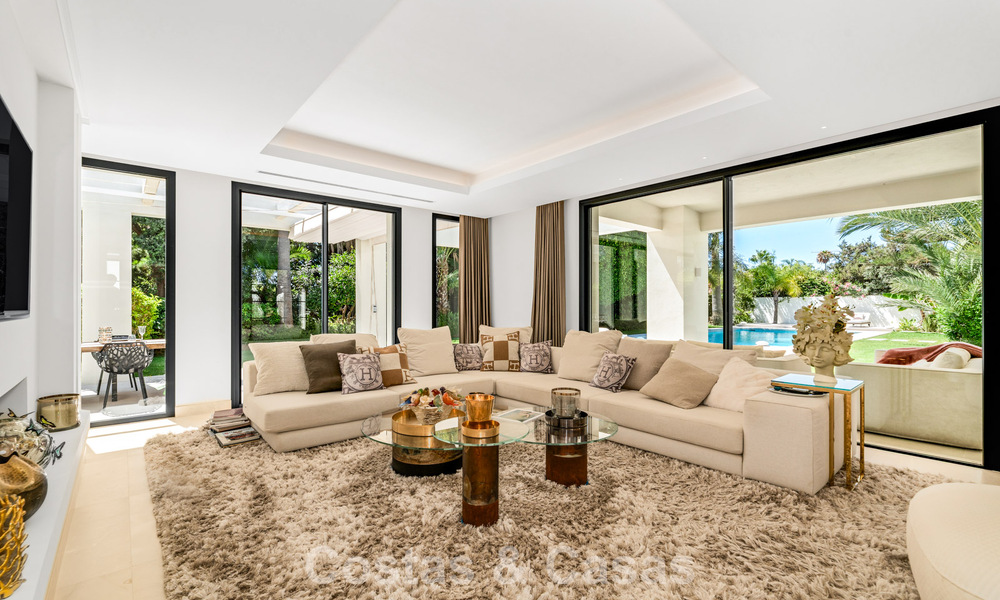 Villa modernista de lujo de una sola planta en venta a pocos pasos de la playa al este del centro de Marbella 786785